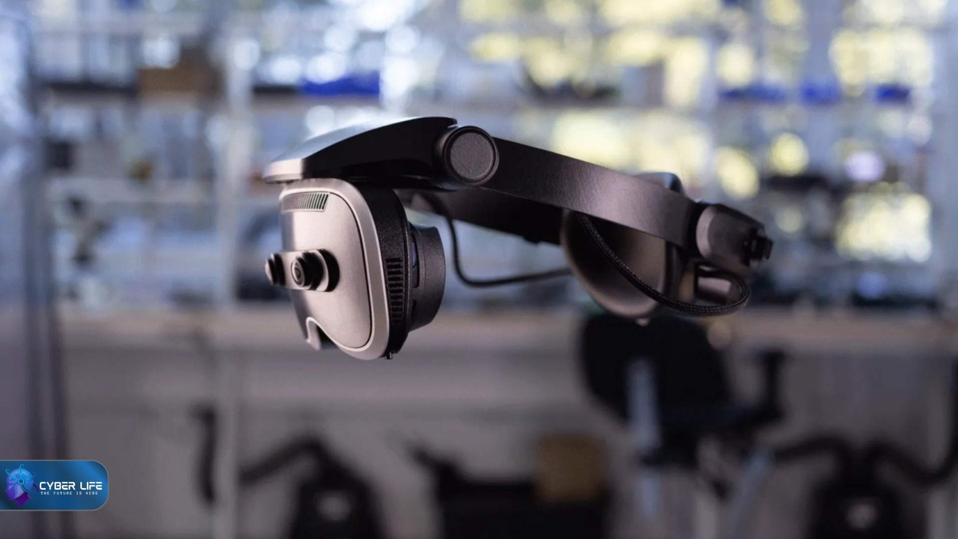 مقایسه فناوری نمایشگرهای نسل جدید VR متا با رقبایی مانند Apple Vision Pro در کنفرانس SIGGRAPH 2025.