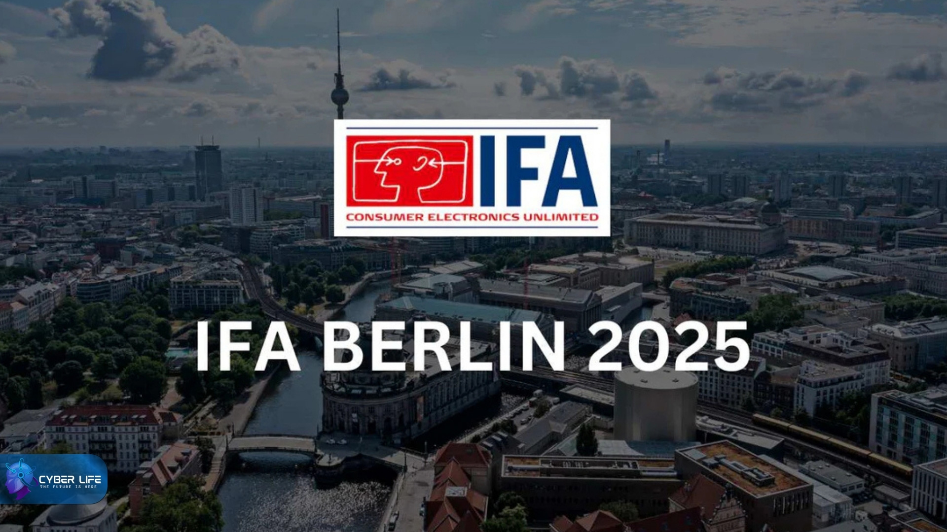 : IFA 2025 انقلاب هوش مصنوعی در هر گوشه‌ای از فناوری، از لپ‌تاپ‌ها و بازی‌ها تا خانه‌های هوشمند آینده مقدمه: دروازه‌ای به آینده‌ای هوشمندتر در IFA 2025 درود بر همراهان همیشگی سایبرمگ! نمایشگاه IFA، که همواره یکی از معتبرترین ویترین‌های فناوری جهان محسوب می‌شود، در سال 2025 میلادی، نویدبخش تغییراتی عمیق و بنیادین است. طبق پیش‌بینی‌های کارشناسان و گفتگوهای اختصاصی با مدیرعامل IFA برلین، آقای لیف لیندنر، می‌توان گفت که IFA 2025 نه تنها یک رویداد تکنولوژی، بلکه نقطه عطفی در تاریخ هوش مصنوعی و کاربردهای آن خواهد بود. برای مدتی طولانی، هوش مصنوعی (AI) بیشتر به یک "شروع‌کننده بی‌نتیجه" شبیه بود؛ سیستمی هوشمند اما نه به اندازه کافی. اما اکنون، با سیگنال‌هایی که از رویدادهای بزرگی چون CES 2025، MWC 2025، Computex 2025 و Gamescom 2025 دریافت کرده‌ایم، به نظر می‌رسد لحظه موعود فرا رسیده است. IFA 2025 قرار است شاهد نمایش کاربردهای واقعاً مفید و ملموس هوش مصنوعی در تمامی جنبه‌های زندگی و فناوری باشد. از فناوری‌های خانگی و هدفون‌ها گرفته تا تلویزیون‌ها و لپ‌تاپ‌ها، انتظار می‌رود AI حضوری پررنگ و محوری داشته باشد. تا جایی که بعید نیست هر شرکتی حداقل پنج بار به این عبارت در سخنرانی‌های خود اشاره کند. بیایید با هم به عمق پیش‌بینی‌ها شیرجه بزنیم و ببینیم چه انتظاراتی از این رویداد عظیم داریم. 1. هوش مصنوعی در تار و پود فناوری: از هوشمندی ساده تا کاربری‌های انقلابی همانطور که اشاره شد، فراگیر شدن هوش مصنوعی، مهمترین موضوع IFA 2025 است. دیگر صحبت از قابلیت‌های هوشمند سطحی نیست؛ بلکه شاهد ورود AI به حوزه‌هایی خواهیم بود که زندگی روزمره ما را به شکلی ملموس و کارآمد بهبود می‌بخشد. این انقلاب در تمام اکوسیستم فناوری از لوازم خانگی گرفته تا دستگاه‌های شخصی، پدیدار خواهد شد. می‌توان انتظار داشت که نوآوری‌هایی در IFA 2025 به نمایش گذاشته شوند که تاکنون تنها در حد ایده‌هایی جاه‌طلبانه بوده‌اند، اما اکنون به لطف پیشرفت‌های چشمگیر در الگوریتم‌ها و قدرت پردازشی، به واقعیت پیوسته‌اند. این تحول، نمایشگاه IFA 2025 را به یکی از مهم‌ترین دوره‌های خود در سال‌های اخیر تبدیل خواهد کرد. 2. گام بلند رایانش و آینده هیجان‌انگیز لپ‌تاپ‌ها و بازی‌ها رویداد Computex پیش‌نمایشی از نسل بعدی برخی روندهای کلیدی در حوزه رایانش را به ما نشان داد. حال، IFA 2025 صحنه‌ای خواهد بود تا بسیاری از این پیشرفت‌ها به کانون توجه بیایند و به وضوح بیشتری نمایان شوند. سه حوزه اصلی که بیشترین تسلط را خواهند داشت، عبارتند از: لپ‌تاپ‌ها، دستگاه‌های بازی دستی (Handheld Gaming) و عینک‌های هوشمند. • لپ‌تاپ‌های هوش مصنوعی محور با پردازنده‌های نسل بعدی: با نزدیک شدن هفته به هفته به معرفی تراشه‌های جدید اینتل، می‌توانیم انتظار داشته باشیم که پس از CPUهای سری Core Ultra 200، اطلاعات بیشتری از سیلیکون نسل بعدی "Panther Lake" منتشر شود که قرار است موج بعدی سیستم‌های رایانشی را قدرت بخشد. این تراشه‌ها، سنگ بنای لپ‌تاپ‌های هوش مصنوعی (AI Laptops) خواهند بود که در سال 2025 به شدت مورد توجه قرار خواهند گرفت و بهینه‌سازی‌های عمیقی برای اجرای وظایف هوش مصنوعی به صورت محلی خواهند داشت. برندهایی مانند ایسر (Acer)، ایسوس (Asus)، دل (Dell)، اچ‌پی (HP)، لنوو (Lenovo) از جمله بازیگران اصلی در این عرصه خواهند بود. • انقلاب در بازی‌های دستی: با توجه به رشد مداوم اینتل در حوزه بازی‌های دستی، به ویژه با به‌روزرسانی‌های MSI Claw 8 AI+، انتظار می‌رود صحبت‌هایی در مورد استفاده از این تراشه‌ها در دستگاه‌های بازی دستی آینده شنیده شود. این امر، قابلیت‌های پردازنده‌های گرافیکی یکپارچه (integrated GPUs) را تا حد زیادی گسترش خواهد داد و تجربه بازی را متحول خواهد ساخت. در همین راستا، شایعاتی مبنی بر پیوستن لنوو به این رقابت با معرفی احتمالی Legion Go 2 نیز به گوش می‌رسد که هیجان این بخش را دوچندان کرده است. • عینک‌های واقعیت افزوده (AR) و هوش مصنوعی: عینک‌های AR و AI دیگر یک روند نوظهور نیستند، بلکه به بخشی ثابت از اکوسیستم فناوری تبدیل شده‌اند. پس از نوآوری‌های فراوانی که در AWE 2025 مشاهده شد، بدون شک شاهد پیشرفت‌های بیشتری در فناوری نمایشگر و هوش مصنوعی در IFA خواهیم بود. این دستگاه‌ها، تجربه‌های کاربری کاملاً جدیدی را ارائه خواهند داد که مرز بین دنیای فیزیکی و دیجیتال را کمرنگ‌تر می‌کند. اپل نیز با به‌روزرسانی بزرگ بعدی Apple Vision Pro یعنی visionOS 26، در حال پیشرفت در این زمینه است. 3. تکامل فناوری‌های خانگی: هوش مصنوعی در خدمت زندگی روزمره یکی از هیجان‌انگیزترین بخش‌های IFA 2025، بررسی این است که آیا هوش مصنوعی در فناوری‌های خانگی سرانجام به ثمر خواهد نشست و از "خودنمایی‌های تکنولوژیکی" صرف فراتر رفته و زندگی ما را واقعاً بهتر خواهد کرد. • نوآوری‌های سامسونگ در "خانه هوش مصنوعی": سامسونگ با رویداد "AI Home: Future Living, Now" (خانه هوش مصنوعی: زندگی آینده، اکنون) خود، کانون توجه بسیاری خواهد بود. این شرکت که مدت‌هاست در حوزه فناوری‌های خانگی پیشرو است، با محصولاتی مانند جاروبرقی Bespoke Jet AI Ultra که امتیاز 5 ستاره کمیاب را کسب کرده، انتظارات را بالا برده است. سوال اینجاست که نوآوری‌های سامسونگ تا کجا پیش خواهد رفت؟ آیا جاروبرقی‌های آینده می‌توانند بین آب گرم و سرد سوئیچ کنند یا فرش را مانند یک سشوار بزرگ خشک کنند؟ انتظار می‌رود محصولات Bespoke AI جدیدی با قابلیت‌های هوشمندانه و کاربردی به نمایش گذاشته شوند. • هوش مصنوعی در لوازم خانگی کوچک و قهوه سازها: برای علاقه‌مندان به قهوه، این سوال مطرح است که آیا نوآوری‌های جدید قهوه سازها نیز با هوش مصنوعی همراه خواهند بود؟ آیا یک دستگاه قهوه ساز می‌تواند با هوش مصنوعی دانه‌های قهوه را اسکن کند و بر اساس ترکیب مولکولی دانه، آسیاب و عصاره‌گیری اسپرسو را بهینه کند؟ این ایده‌ها نشان از حرکت هوش مصنوعی به سمت شخصی‌سازی و کارایی عمیق‌تر در لوازم خانگی دارند. • محصولات صوتی هوشمند و مقرون‌به‌صرفه: در حوزه محصولات صوتی، انتظار می‌رود شاهد ورود قابلیت‌های "AI Audio" به محصولات اصلی باشیم. این شامل دیکتافون‌های هوش مصنوعی زنده و هدفون‌های هوش مصنوعی می‌شود که می‌توانند ترجمه همزمان یا یادداشت‌برداری زنده را ارائه دهند. اگرچه اپل در IFA حضور نخواهد داشت، اما با شایعاتی مبنی بر پایشگر ضربان قلب در AirPods Pro 3، این سوال پیش می‌آید که آیا برندهای دیگری مانند سامسونگ یا ال‌جی نیز قابلیت‌های AI مشابهی را در محصولات صوتی خود ارائه خواهند داد. همچنین، بهبود مستمر فناوری به این معنی است که ویژگی‌های لوکس سابق، اکنون می‌توانند در محصولات مقرون‌به‌صرفه‌تر نیز یافت شوند. مواردی مانند درایورهای دوگانه در ایربادها و هدفون‌ها، و ووفر‌های بزرگتر و باکیفیت‌تر در اسپیکرها، از جمله این موارد هستند. ورود گسترده دستگاه‌های صوتی با استاندارد جدید Bluetooth 6.0 نیز از دیگر انتظارات است. • سیستم‌های سینمای خانگی مدولار: برای علاقه‌مندان به سینمای خانگی، امید می‌رود که شاهد راه‌اندازی سیستم‌های جدیدی باشیم که قابلیت ارتقا و افزودن تدریجی اجزا مانند ساب‌ووفرها و اسپیکرهای فراگیر را دارند و به سادگی با سیستم‌های خانه هوشمند یکپارچه می‌شوند. این رویکرد، مشکل خرید یکباره یک پکیج کامل گران‌قیمت را از بین می‌برد و امکان توسعه تدریجی را فراهم می‌کند. 4. تلفن‌ها، تبلت‌ها و واقعیت ترکیبی: فراتر از انتظار در IFA 2025 IFA معمولاً به عنوان یک نمایشگاه بزرگ برای گوشی‌های هوشمند و دستگاه‌های موبایل شناخته نمی‌شود، اما با این حال، می‌توان انتظار داشت که شاهد برخی نوآوری‌های جذاب در این بخش نیز باشیم. • تبلت‌ها و گوشی‌های سامسونگ: پیش‌بینی می‌شود سامسونگ در این نمایشگاه تبلت‌های جدید Galaxy Tab S11 را رونمایی کند که برای کسانی که به دنبال جایگزین‌هایی برای iPad Pro هستند، خبر خوشایندی خواهد بود. شایعاتی نیز درباره Galaxy S25 FE وجود دارد که در صورت خوش‌شانسی ممکن است شاهد آن باشیم. و در یک اتفاق هیجان‌انگیزتر، شاید سامسونگ همه را با رونمایی از اولین گوشی تاشو سه لایه خود یا ارائه به‌روزرسانی‌هایی درباره هدست واقعیت توسعه‌یافته (XR) Project Moohan خود غافلگیر کند. رویداد Samsung Galaxy Unpacked در جولای 2025 نیز که شامل Galaxy Z Fold 7، Z Flip 7 و Galaxy Watch 8 می‌شود، از اهمیت بالایی برخوردار است. • رونمایی‌های Honor و تحولات در لوازم جانبی: اگرچه Honor اغلب محصولات خود را در IFA رونمایی می‌کند، اما امسال کمی زودتر اقدام کرده و رونمایی جهانی Magic V5 تاشو را در 28 اوت انجام داده است. ممکن است شاهد جزئیات بیشتری از این محصول در برلین باشیم، اما احتمالاً محصولات کاملاً جدیدی مخصوص IFA نخواهند بود. • لوازم جانبی هوشمند با شارژ بی‌سیم Qi2: لوازم جانبی نیز بخش مهمی خواهند بود. برندهایی مانند Anker و Belkin همیشه محصولات جدیدی را متناسب با گوشی‌های جدید عرضه می‌کنند. با توجه به معرفی شارژ بی‌سیم مغناطیسی Qi2 توسط سری Google Pixel 10، انتظار می‌رود شاهد افزایش چشمگیر استندها و پدهای شارژ سازگار باشیم. این موضوع با قابلیت‌های MagSafe مورد انتظار در سری iPhone 17 آینده، که امید می‌رود در رویداد Awe Dropping در 9 سپتامبر، بلافاصله پس از پایان IFA، معرفی شود، به خوبی هماهنگ خواهد شد. Pixel 10 نیز می‌تواند با سه ویژگی شایعه شده، هوش مصنوعی را در گوشی‌ها متحول کند. نتیجه‌گیری: IFA 2025، نقطه آغاز عصری جدید در فناوری همانطور که مشاهده می‌کنید، IFA 2025 چیزی فراتر از یک نمایشگاه معمولی فناوری خواهد بود. این رویداد، نمادی از ورود هوش مصنوعی به بطن زندگی روزمره ماست؛ از پردازنده‌های قدرتمند لپ‌تاپ‌هایمان گرفته تا جاروبرقی هوشمند خانه‌مان و حتی فنجان قهوه‌ای که می‌نوشیم. ما در سایبرمگ با دقت و عمق، تمامی این تحولات را پوشش خواهیم داد تا شما خوانندگان عزیز، همواره در خط مقدم دانش و نوآوری باشید. منتظر گزارش‌های اختصاصی و تحلیل‌های عمیق ما از این رویداد بزرگ باشید!