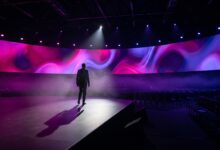 سخنرانی خداحافظی تیم کوک روی استیج اپل پارک در کنفرانس WWDC 2026 سایبرمگ