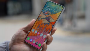 بررسی طراحی بدنه و ظاهر گلکسی اس ۲۵ اولترا | Review of the Galaxy S25 Ultra's body design and appearance