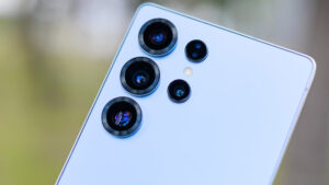 بررسی طراحی بدنه و ظاهر گلکسی اس ۲۵ اولترا | Review of the Galaxy S25 Ultra's body design and appearance