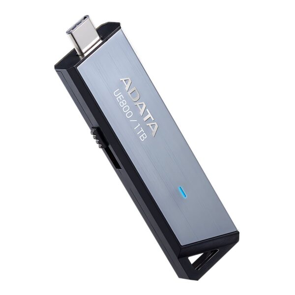 پورت تایپ سی فلش ADATA UE800 در حالت باز و کشویی
