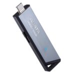 طراحی ارگونومیک و بدون درب فلش ADATA UE800 از زاویه بغل